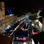 Expo - Free Parking *