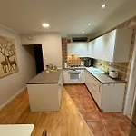 Apartment Expo - Free Parking