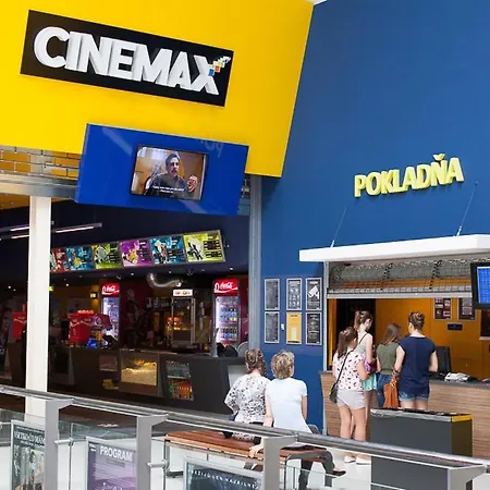 Expo - Free Parking *