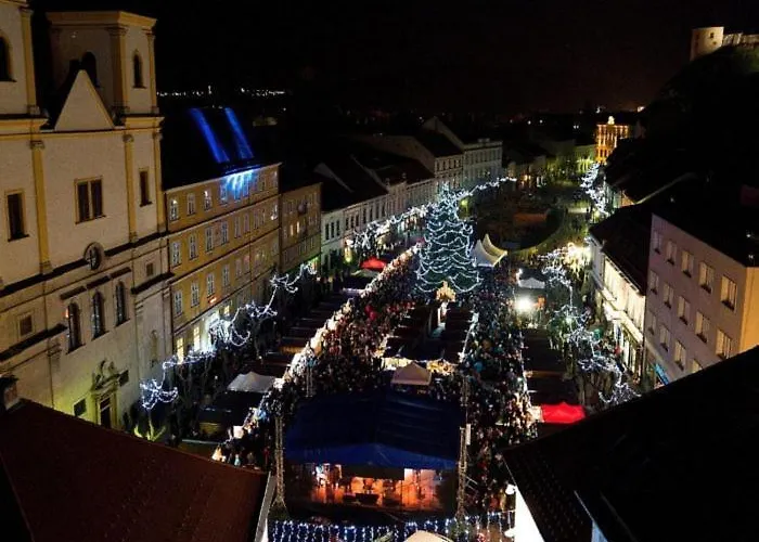 Expo - Free Parking *